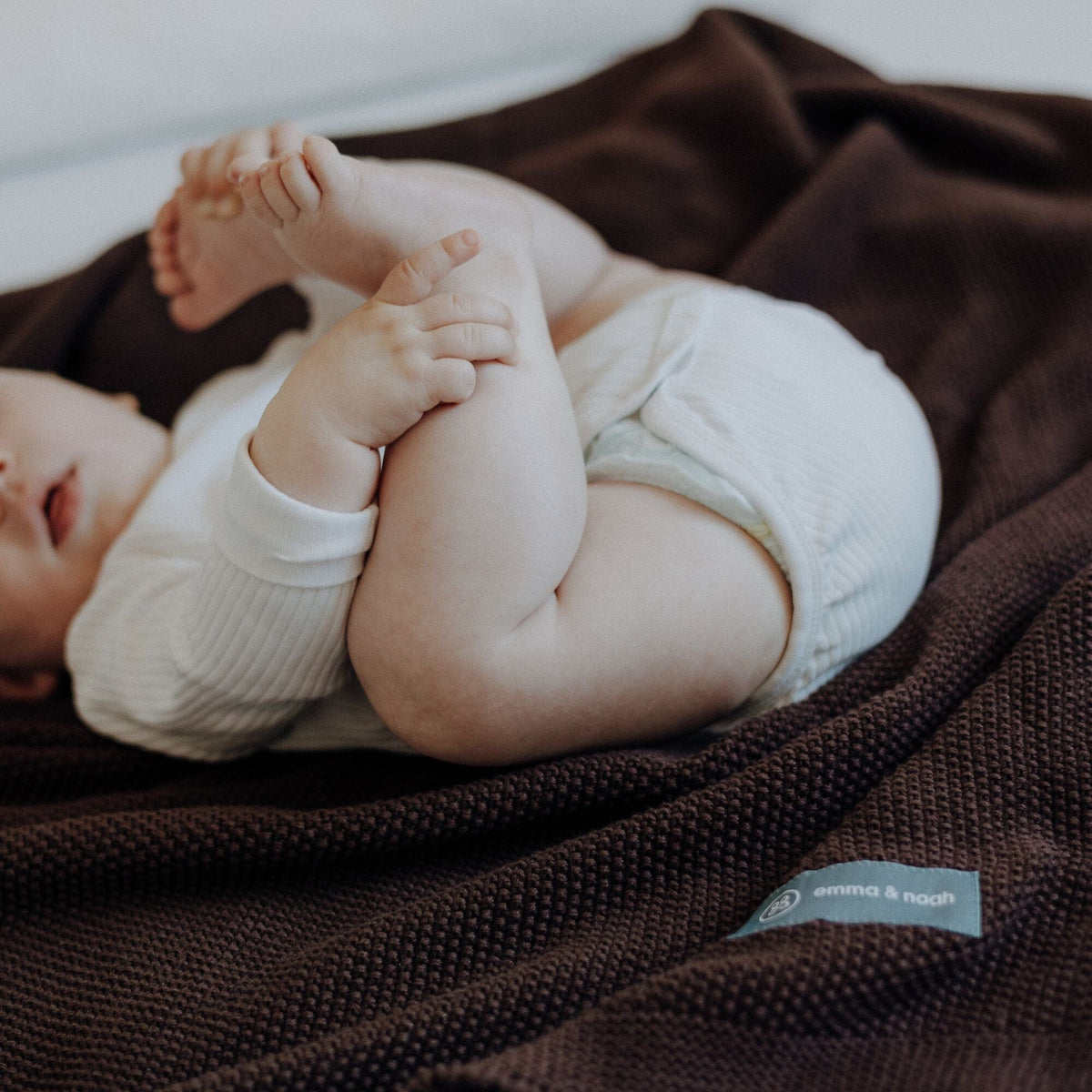 Strickdecke | Essential Chocolate